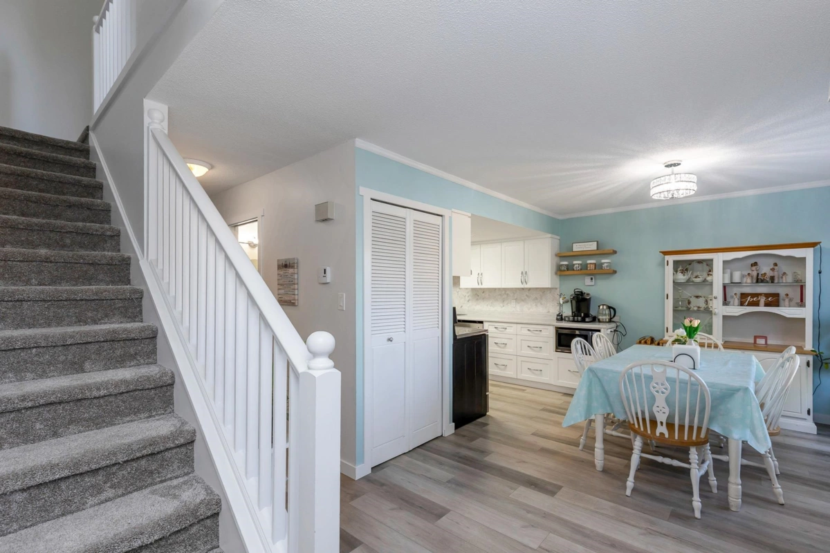 Family Room Photo of 30 2998 Mouat Drive, Abbotsford, BC