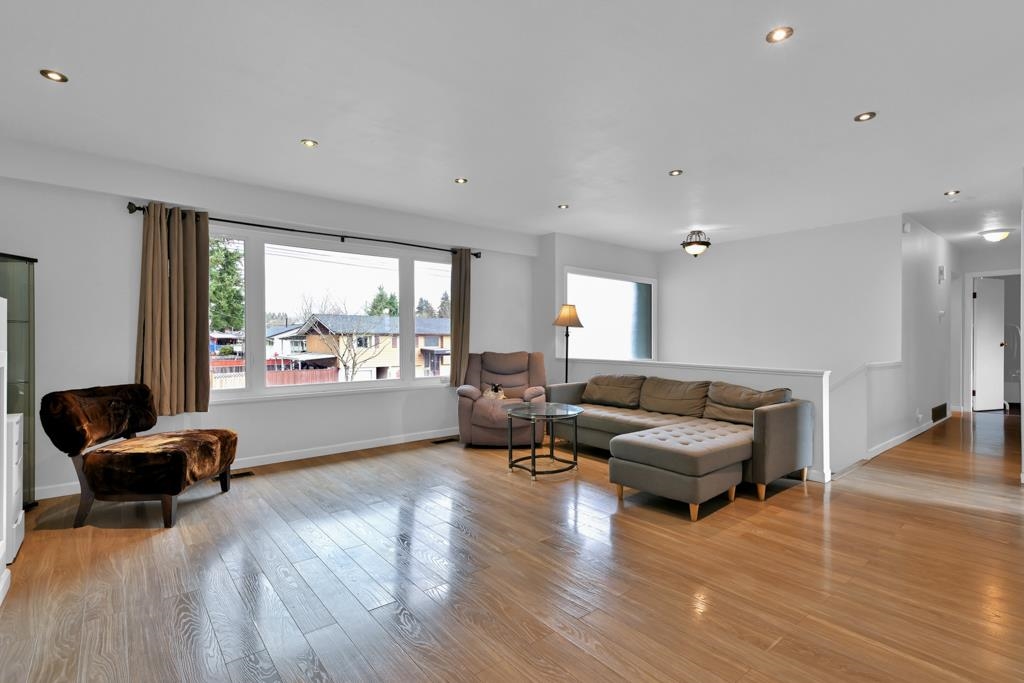 Family Room Photo of 14486 109 Avenue, Surrey, BC