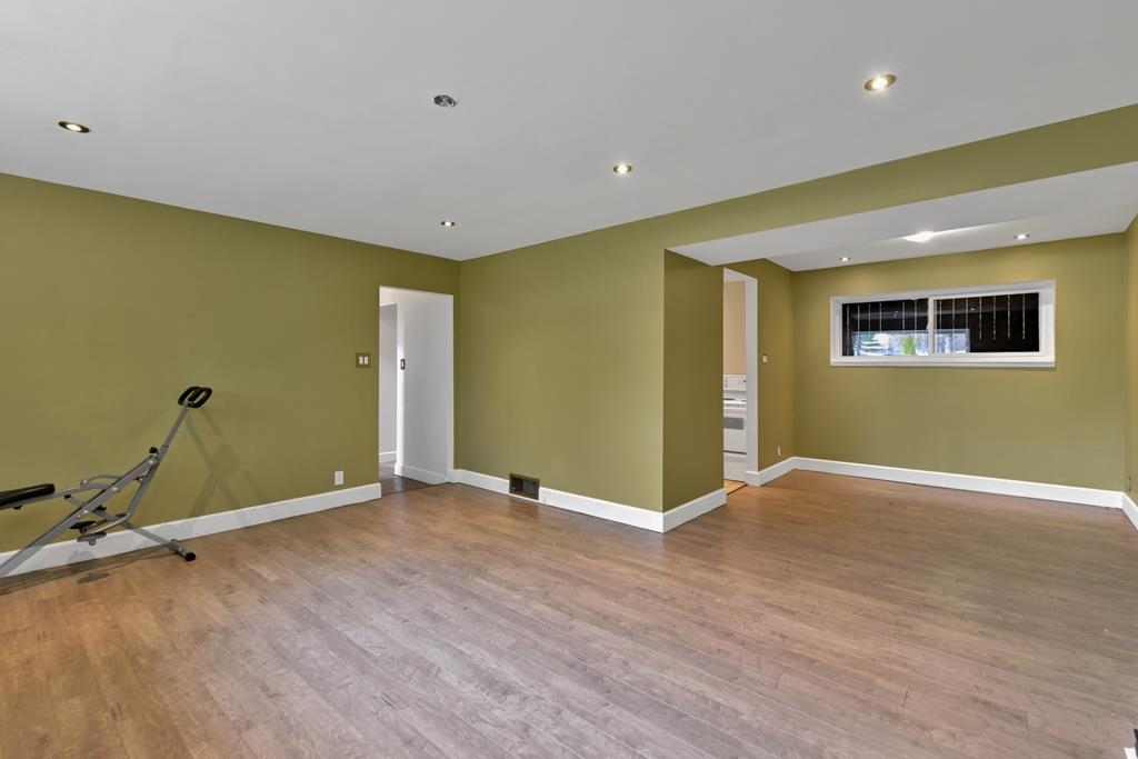 Front Yard Photo of 14486 109 Avenue, Surrey, BC