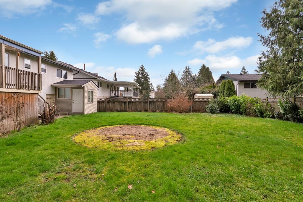 Powder Room Photo of 14486 109 Avenue, Surrey, BC