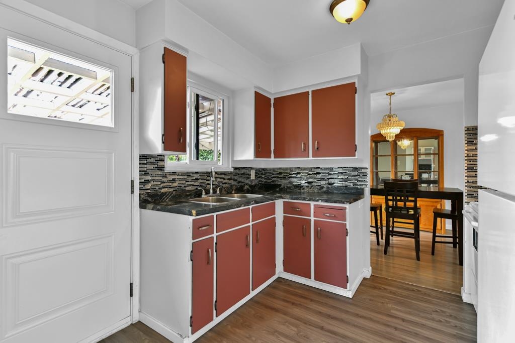 Primary Bathroom Photo of 14486 109 Avenue, Surrey, BC