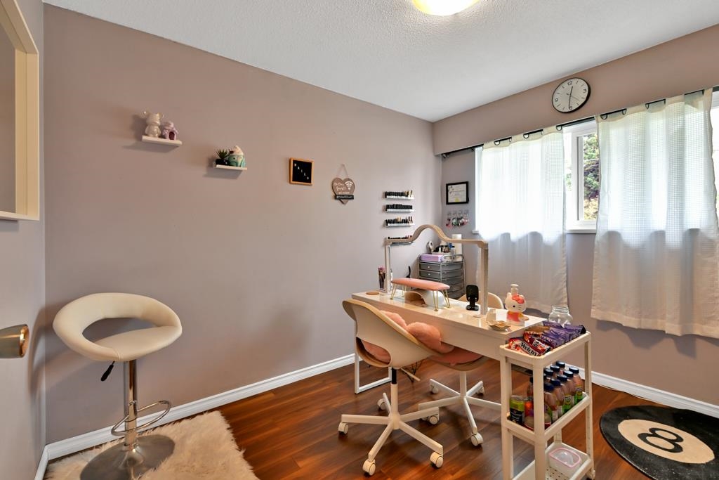 Staircase Photo of 14486 109 Avenue, Surrey, BC