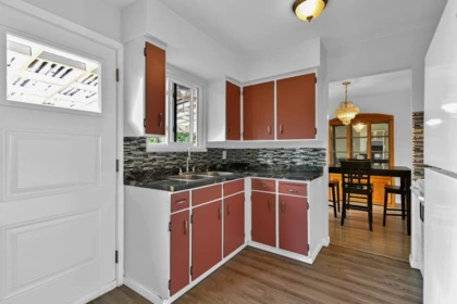 Primary Bathroom Photo of 14486 109 Avenue, Surrey, BC