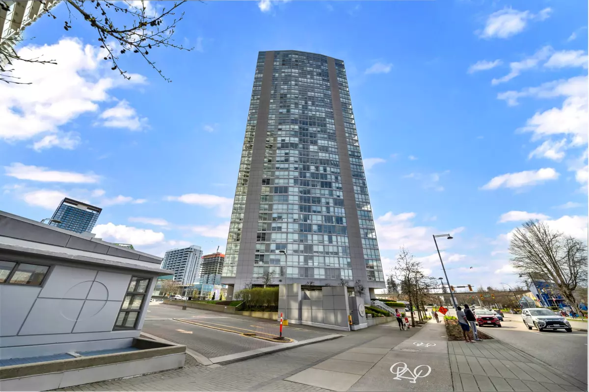 Exterior Front Photo of 3306 13618 100 Avenue, Surrey, BC