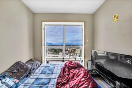 Guest Bathroom Photo of 3306 13618 100 Avenue, Surrey, BC