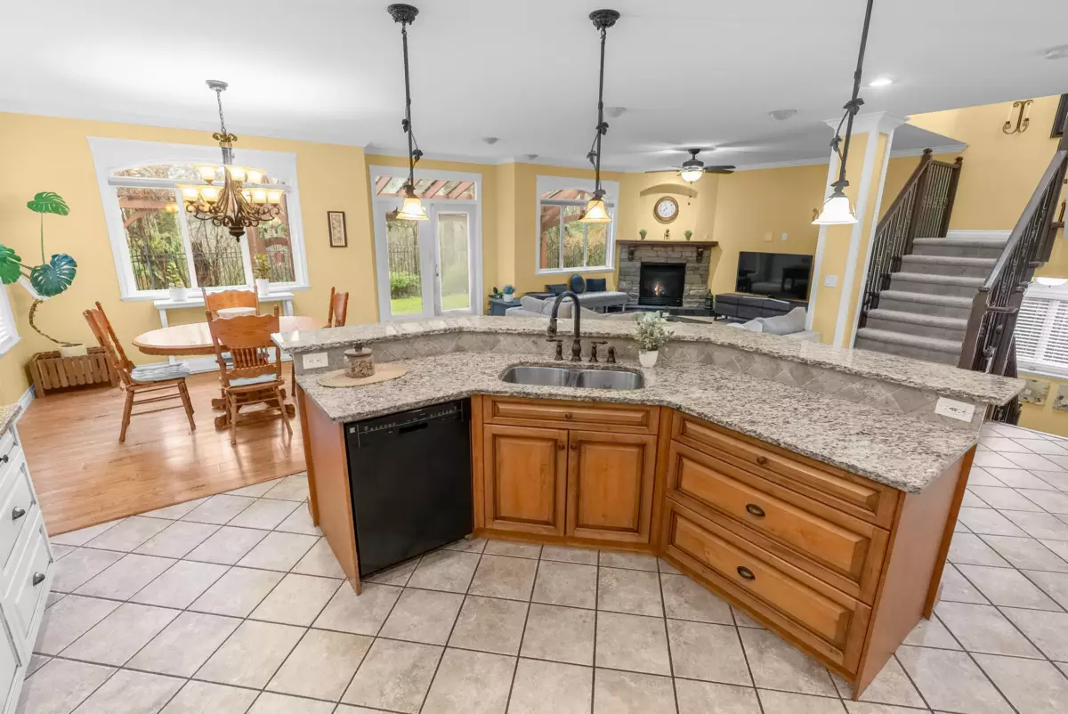 Family Room Photo of 20 33925 Araki Court, Mission, BC