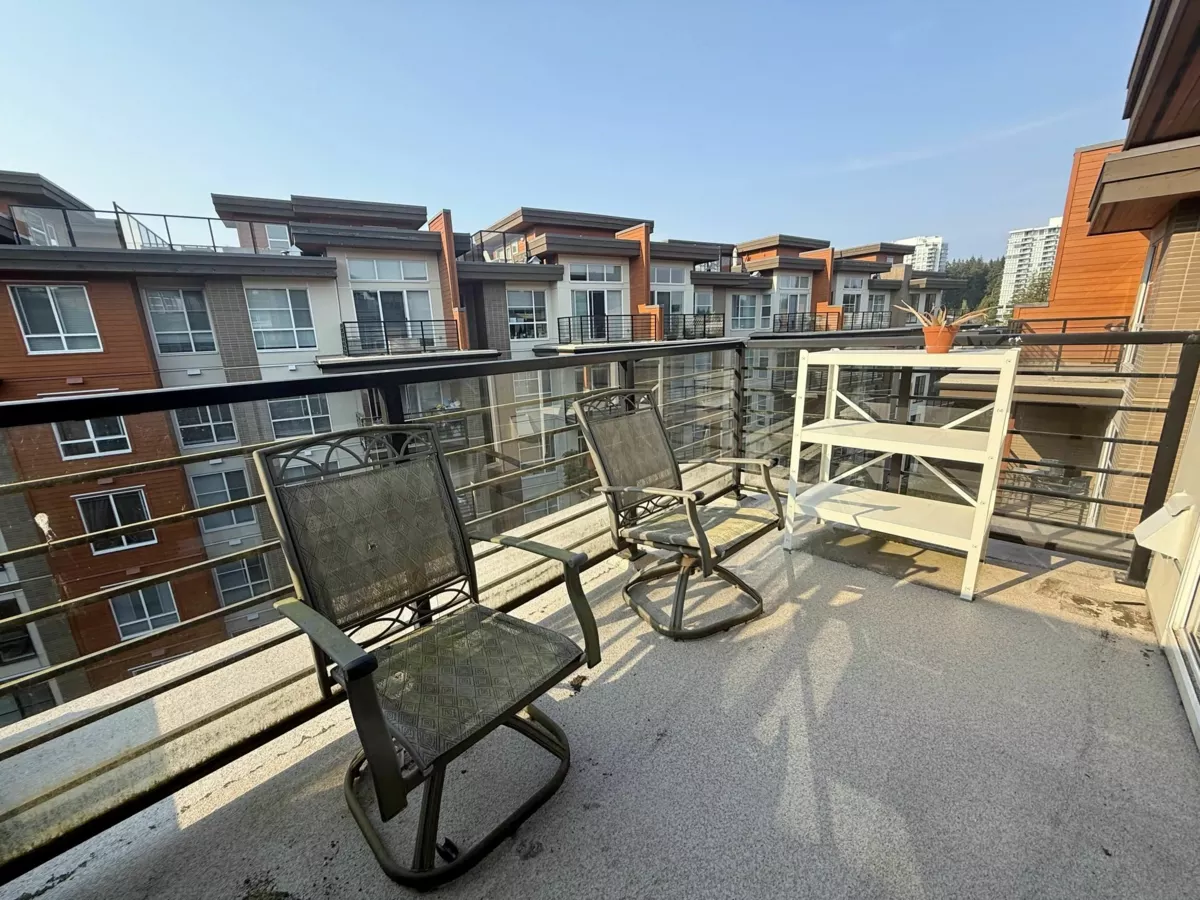 Kitchen Island Photo of PH18 5983 Gray Avenue, Vancouver, BC
