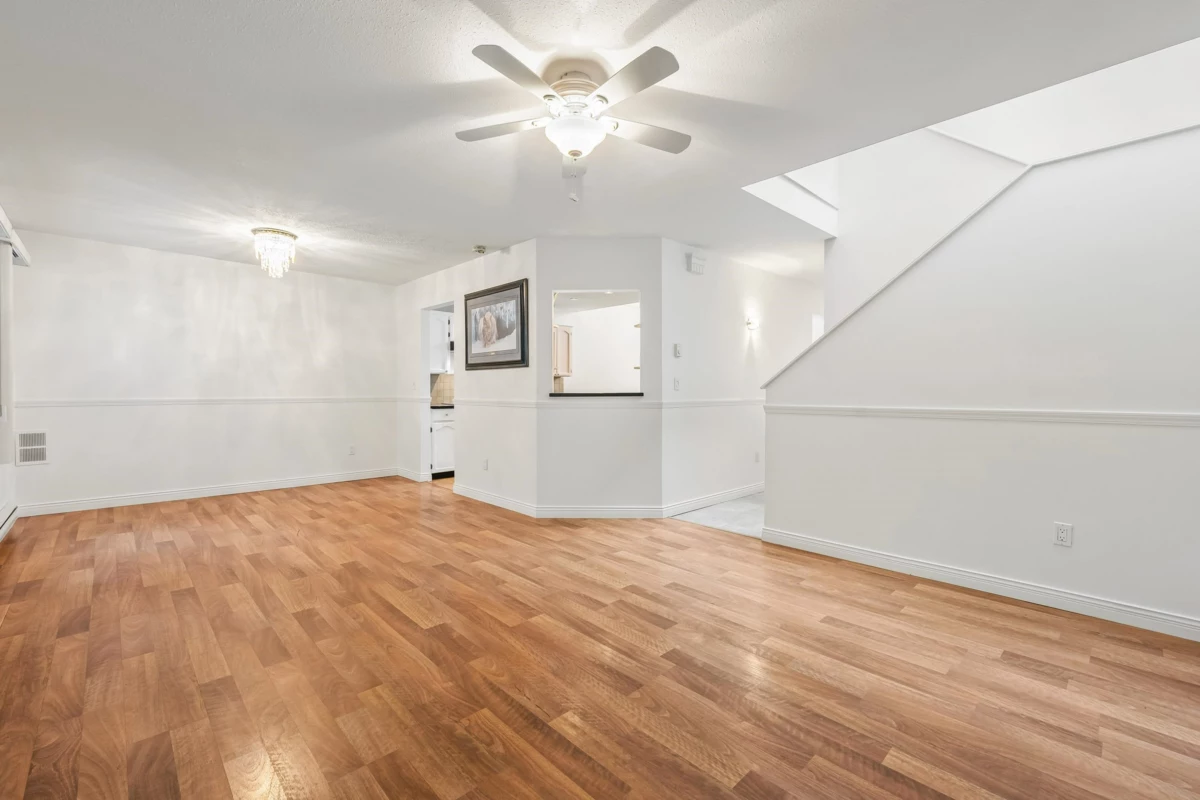 Entry Foyer Photo of 20 3292 Vernon Terrace, Abbotsford, BC