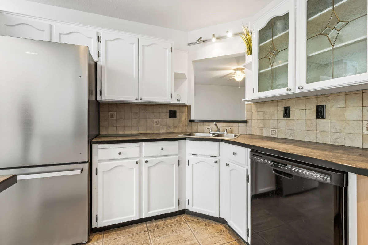 Guest Bathroom Photo of 20 3292 Vernon Terrace, Abbotsford, BC