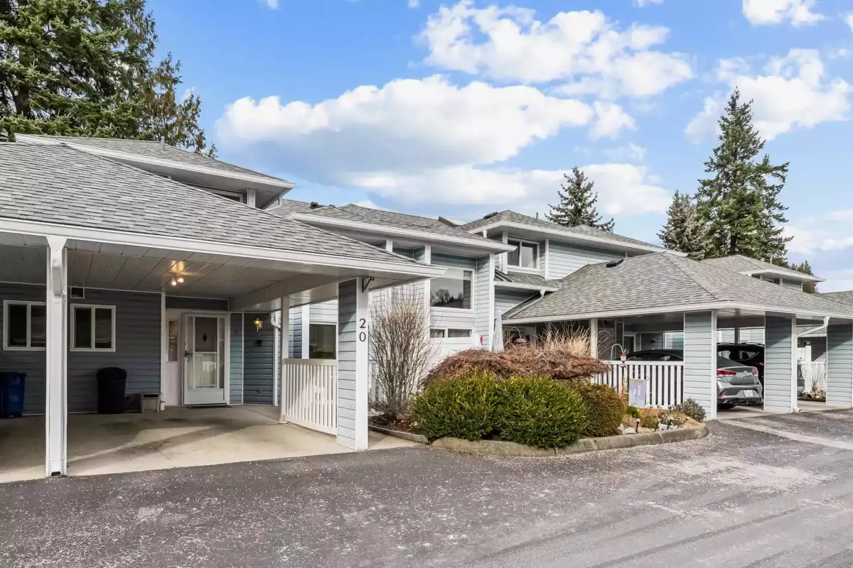 Living Room Photo of 20 3292 Vernon Terrace, Abbotsford, BC