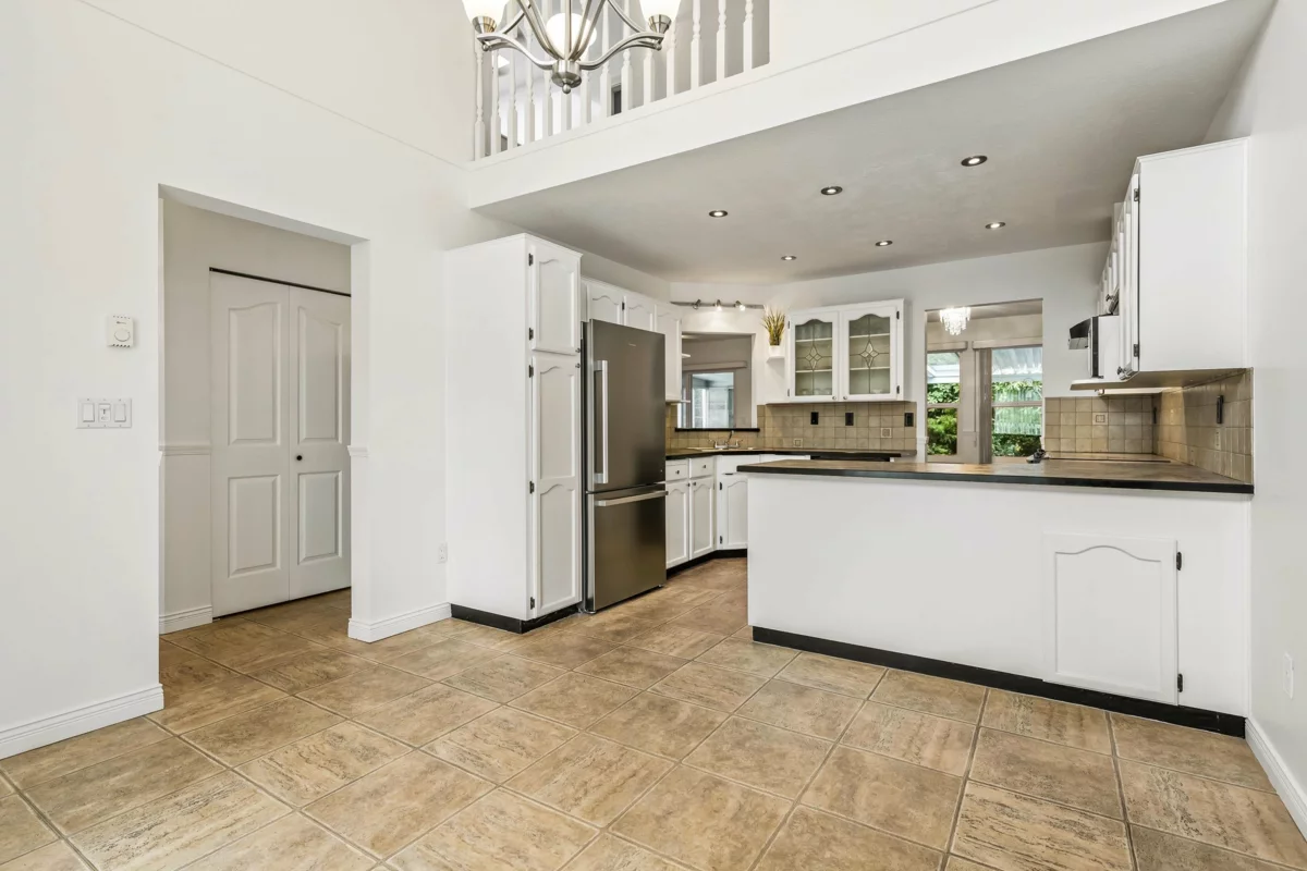 Walk-In Closet Photo of 20 3292 Vernon Terrace, Abbotsford, BC