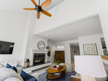 Breakfast Nook Photo of 15 4957 Marine Drive, West Vancouver, BC
