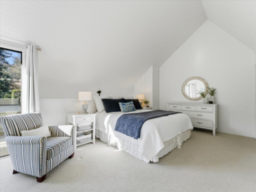 Mudroom Photo of 15 4957 Marine Drive, West Vancouver, BC