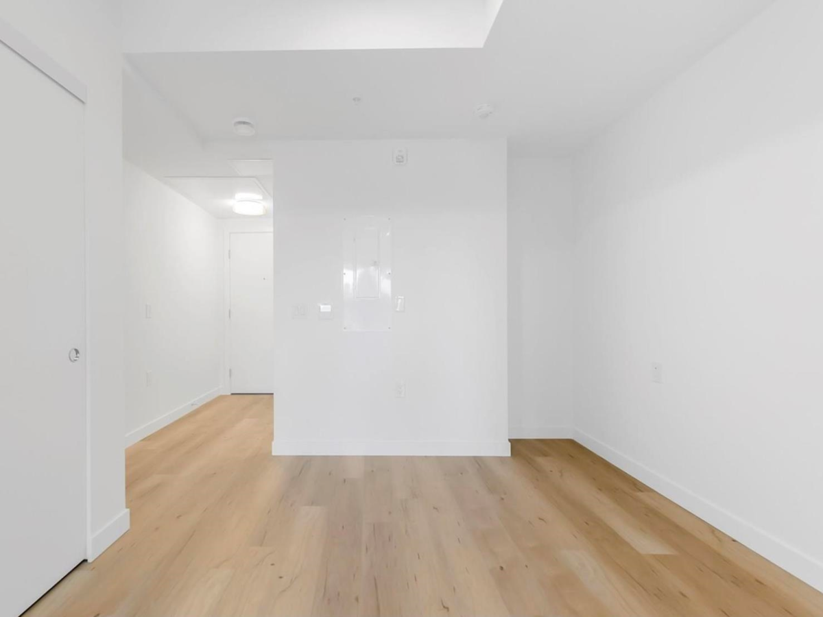 Kitchen Photo of 302 2446 Shaughnessy Street, Coquitlam, BC