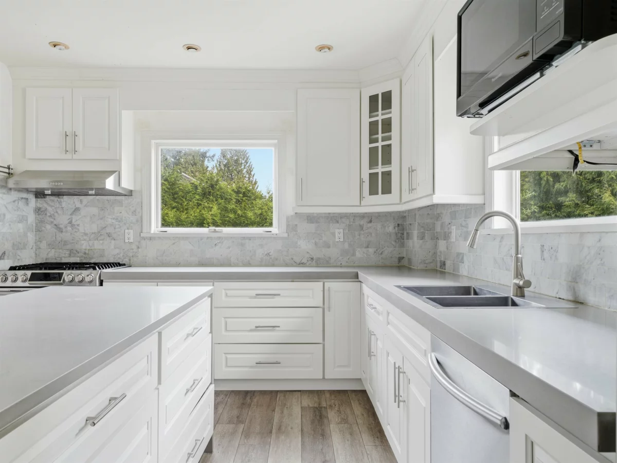 Kitchen Island Photo of 5140 Sperling Avenue, Burnaby, BC