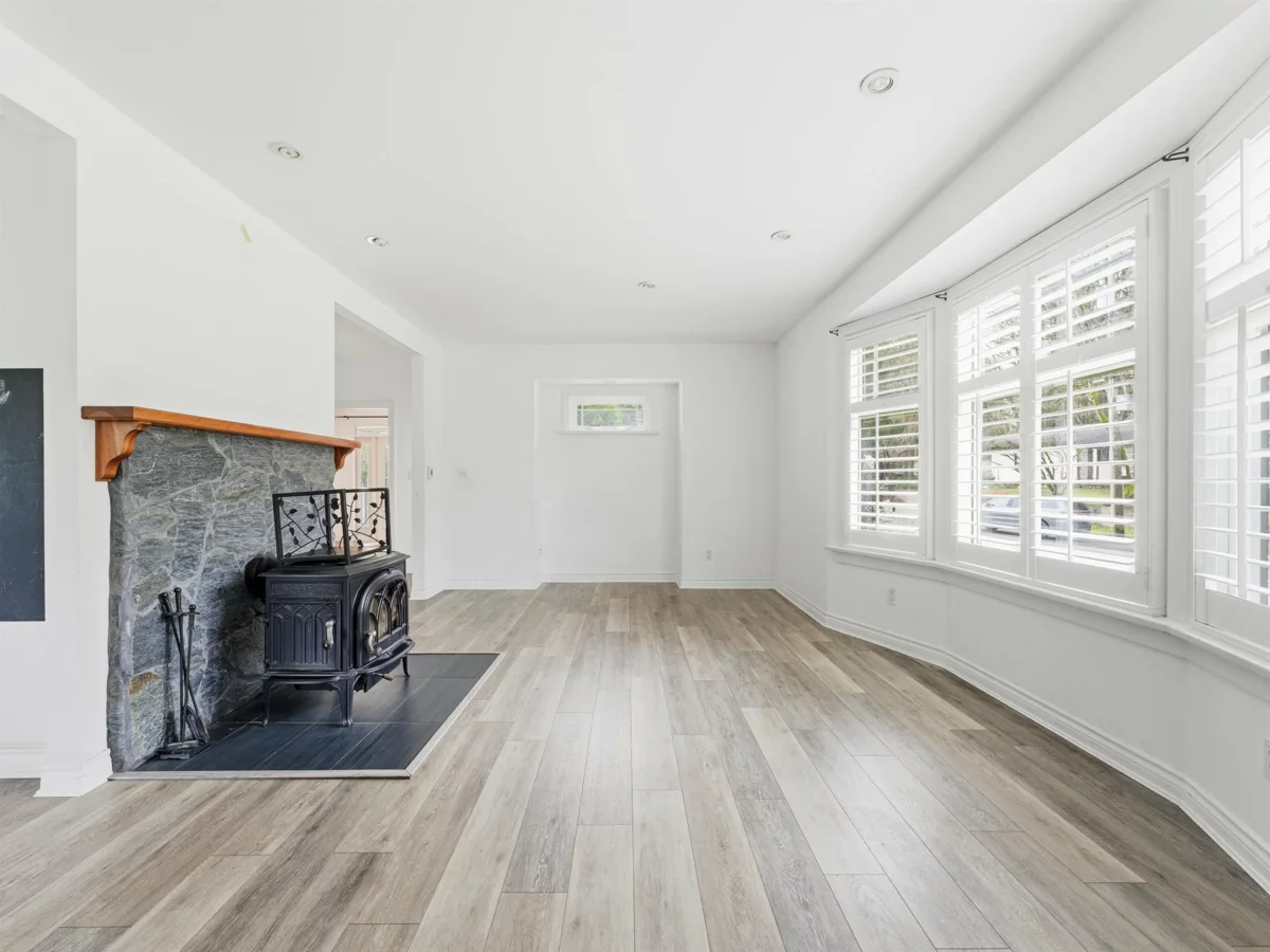 Living Room Photo of 5140 Sperling Avenue, Burnaby, BC