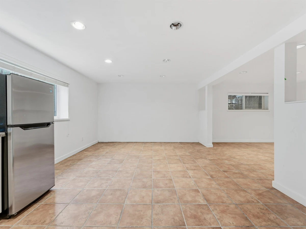 Outdoor Deck Photo of 5140 Sperling Avenue, Burnaby, BC