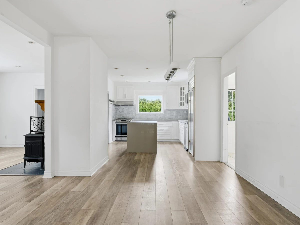 Primary Bedroom Photo of 5140 Sperling Avenue, Burnaby, BC