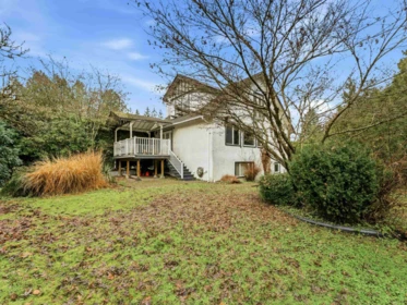 Hot Tub / Spa Photo of 5140 Sperling Avenue, Burnaby, BC