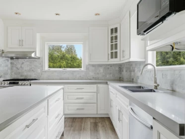 Kitchen Island Photo of 5140 Sperling Avenue, Burnaby, BC
