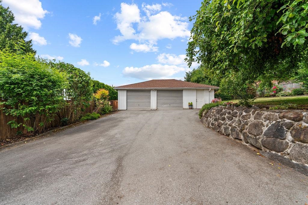 Outdoor Kitchen Photo of 535 Holdom Avenue, Burnaby, BC