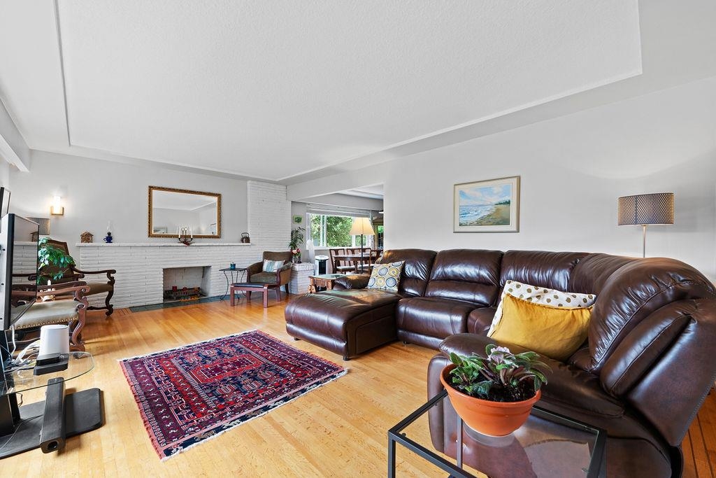 Primary Bedroom Photo of 535 Holdom Avenue, Burnaby, BC