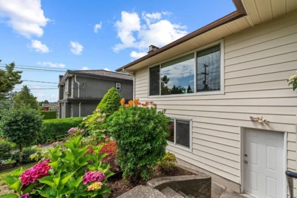 Swimming Pool Photo of 535 Holdom Avenue, Burnaby, BC