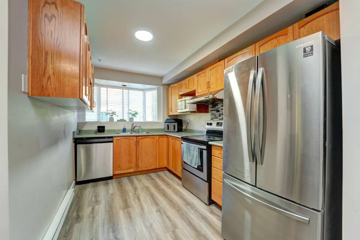 Breakfast Nook Photo of 116 2964 Trethewey Street, Abbotsford, BC