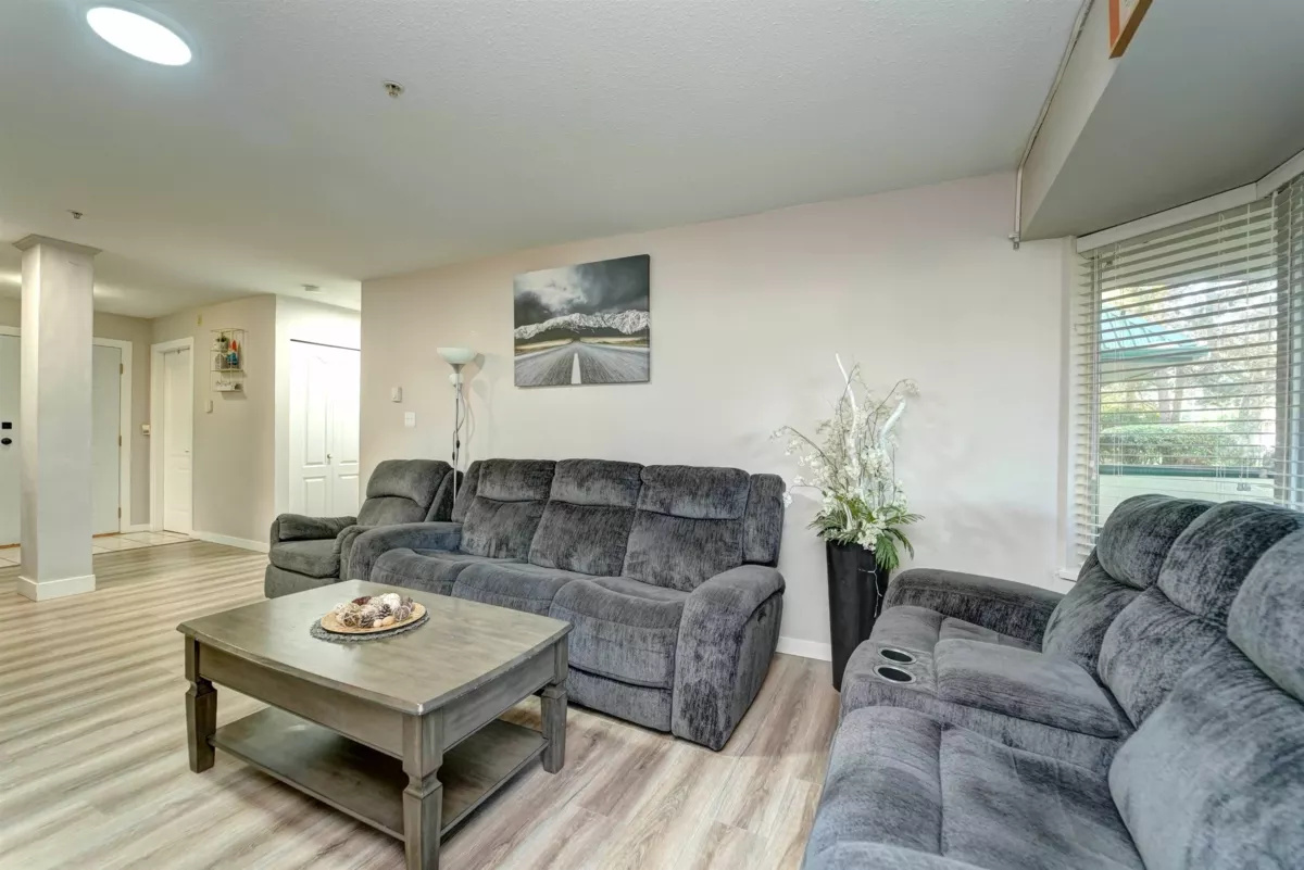 Kitchen Island Photo of 116 2964 Trethewey Street, Abbotsford, BC