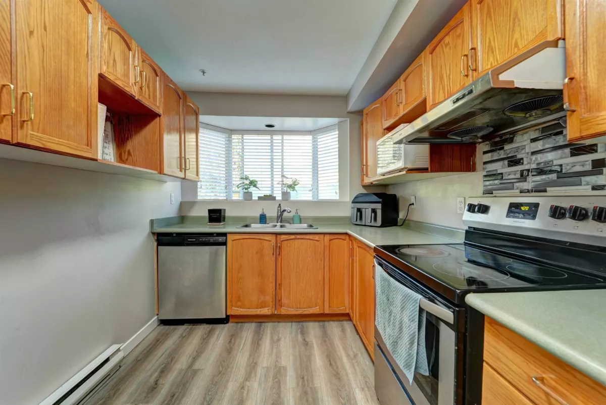 Primary Bedroom Photo of 116 2964 Trethewey Street, Abbotsford, BC