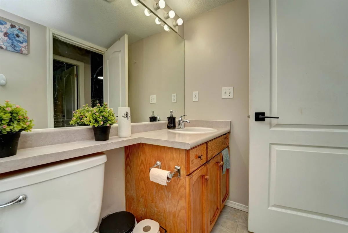 Staircase Photo of 116 2964 Trethewey Street, Abbotsford, BC