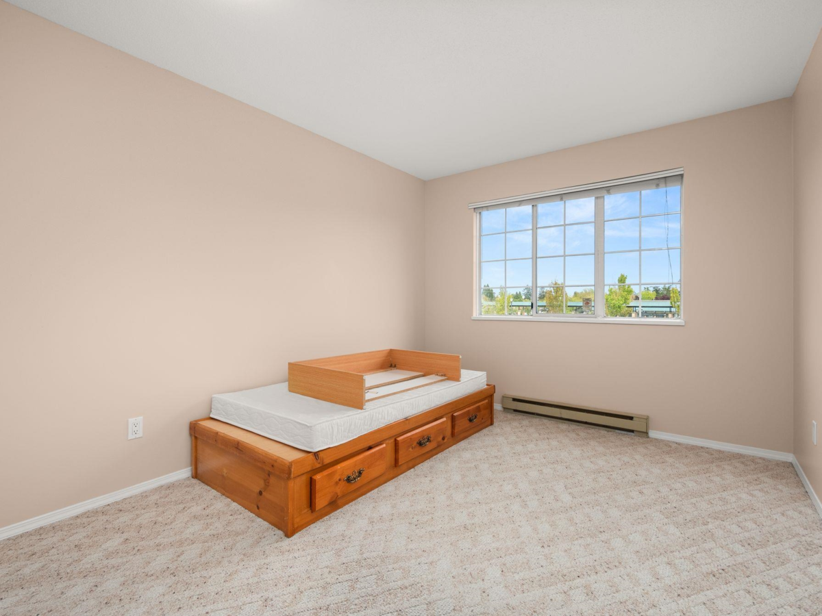 Basement Recreation Room Photo of 204 1140 55 Street, Delta, BC