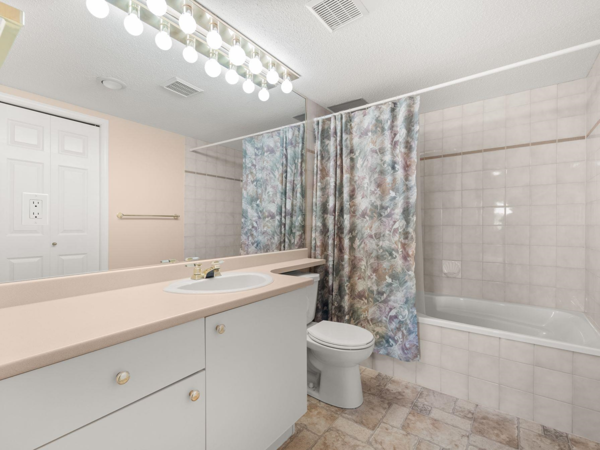 Loft / Bonus Room Photo of 204 1140 55 Street, Delta, BC