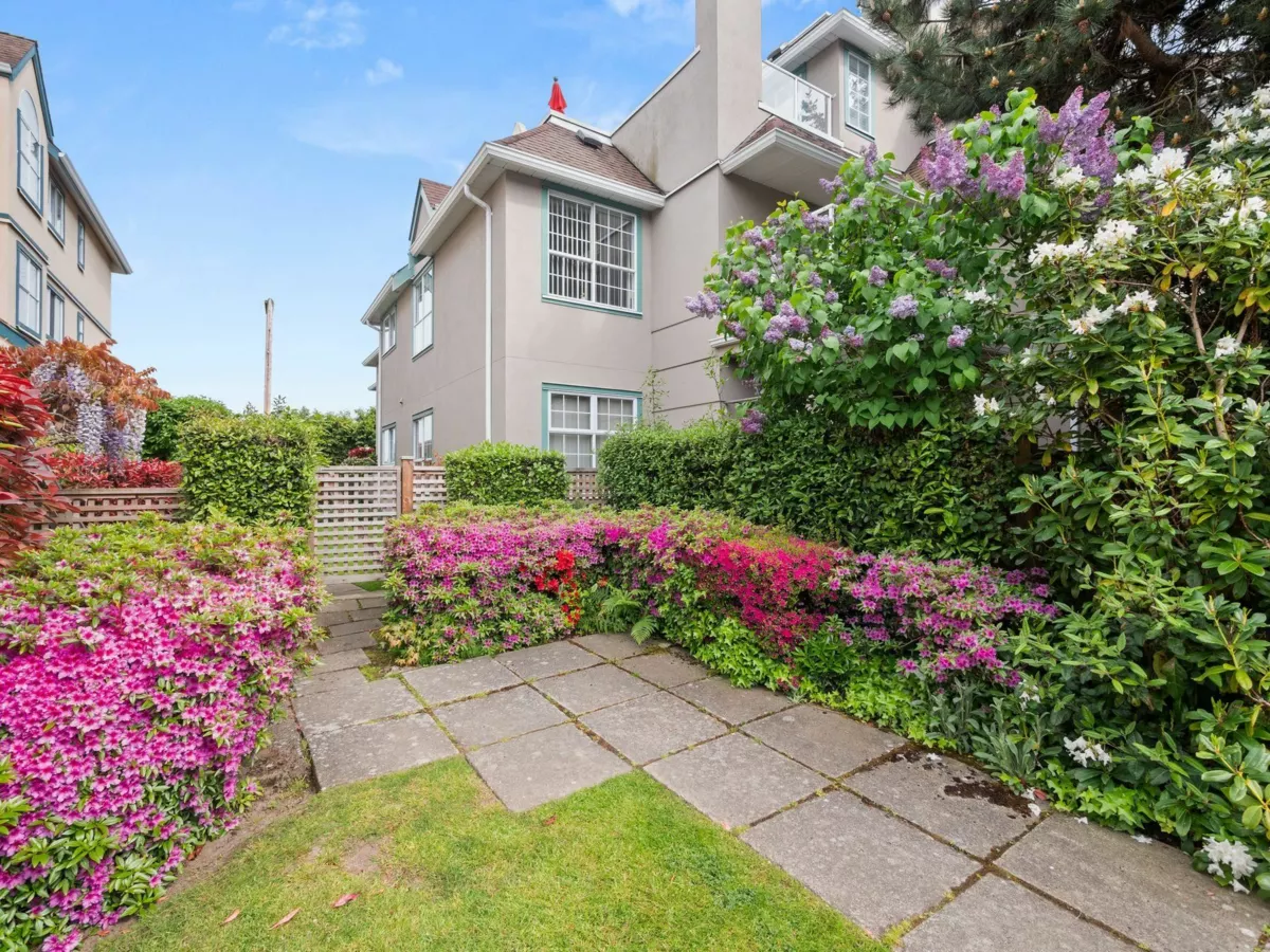 Outdoor Deck Photo of 204 1140 55 Street, Delta, BC