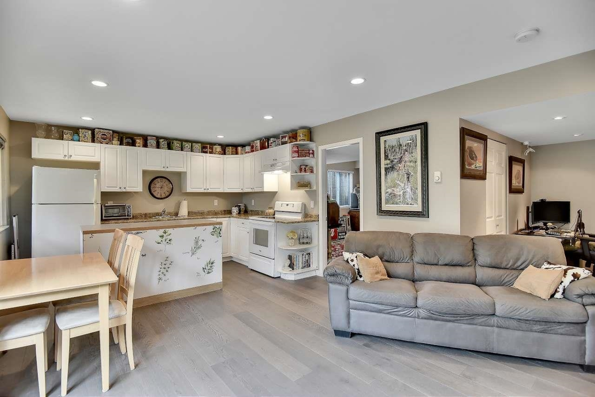 Outdoor Deck Photo of 20301 Ospring Street, Maple Ridge, BC