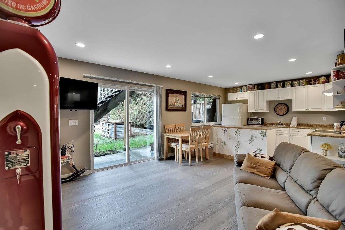 Outdoor Patio Photo of 20301 Ospring Street, Maple Ridge, BC