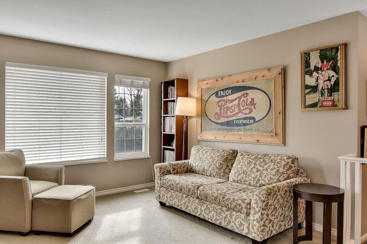 Walk-In Closet Photo of 20301 Ospring Street, Maple Ridge, BC