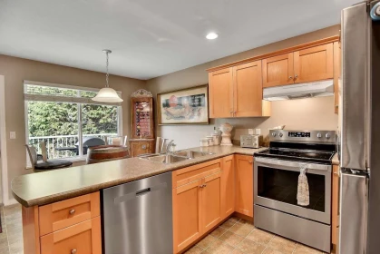 20301 Ospring Street, Maple Ridge, BC