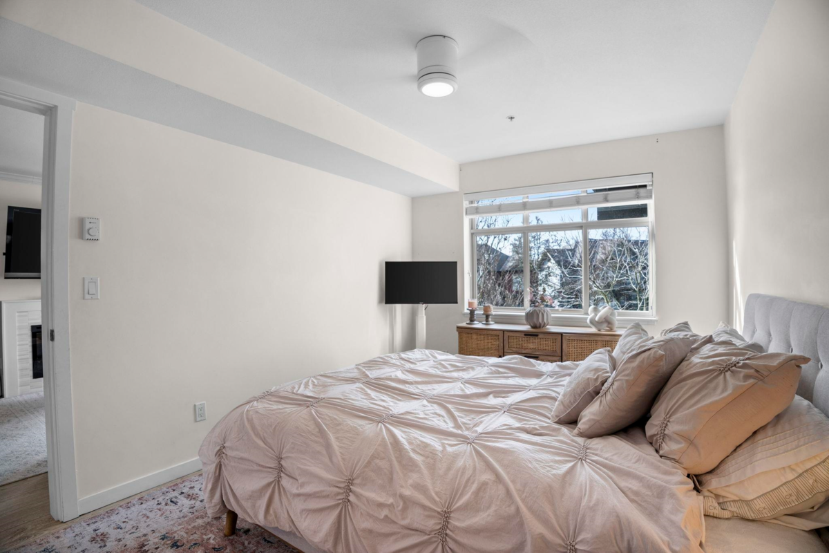 Basement Recreation Room Photo of 201 19201 66a Avenue, Surrey, BC