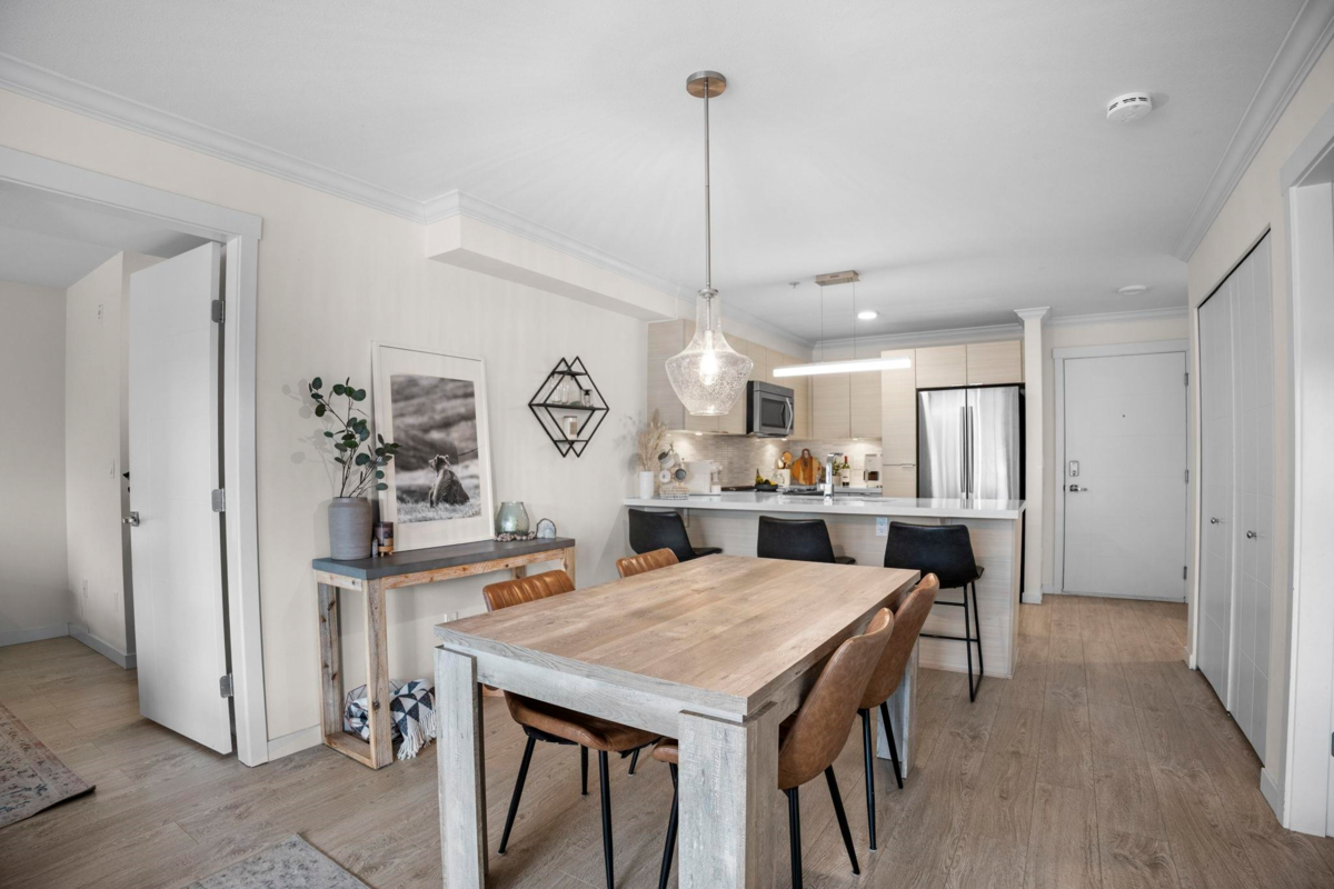 Breakfast Nook Photo of 201 19201 66a Avenue, Surrey, BC