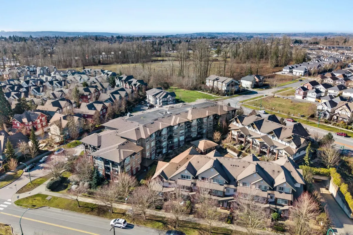 Community Amenities Photo (Clubhouse) of 201 19201 66a Avenue, Surrey, BC