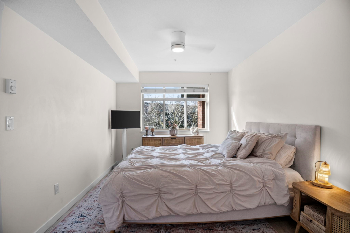 Laundry Room Photo of 201 19201 66a Avenue, Surrey, BC