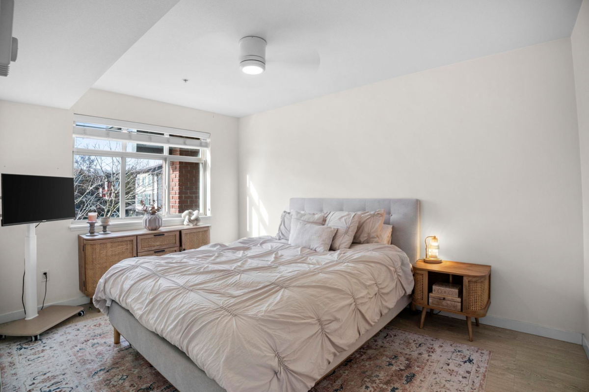 Loft / Bonus Room Photo of 201 19201 66a Avenue, Surrey, BC