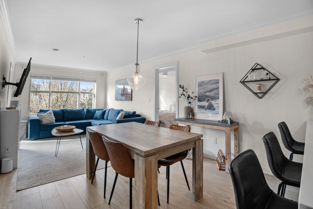 Walk-In Closet Photo of 201 19201 66a Avenue, Surrey, BC