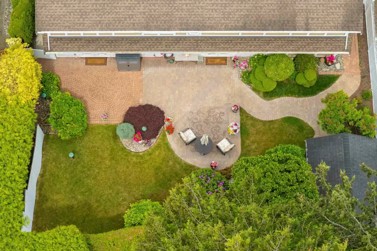 Hot Tub / Spa Photo of 5072 2a Avenue, Delta, BC