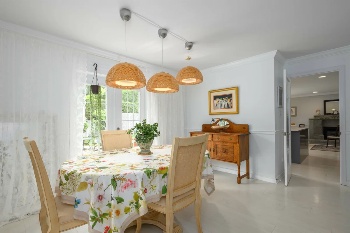 Kitchen Island Photo of 5072 2a Avenue, Delta, BC