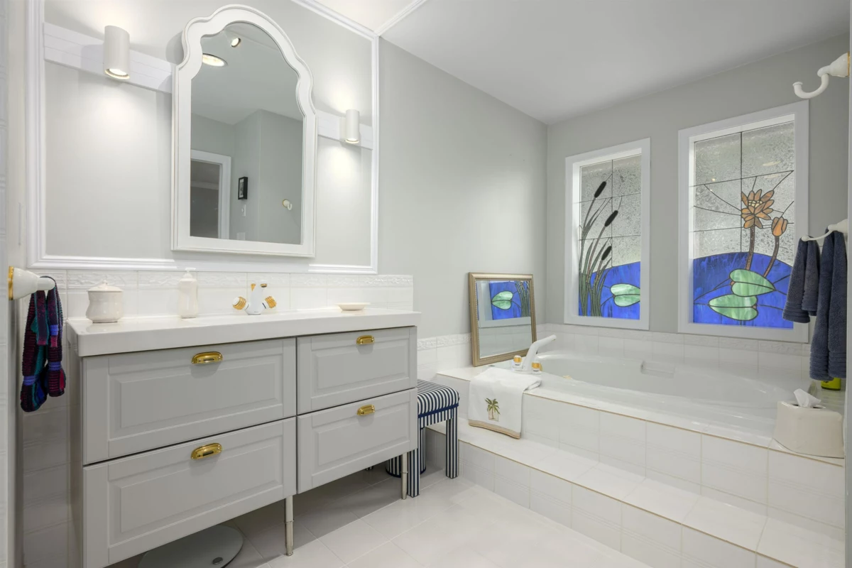 Powder Room Photo of 5072 2a Avenue, Delta, BC