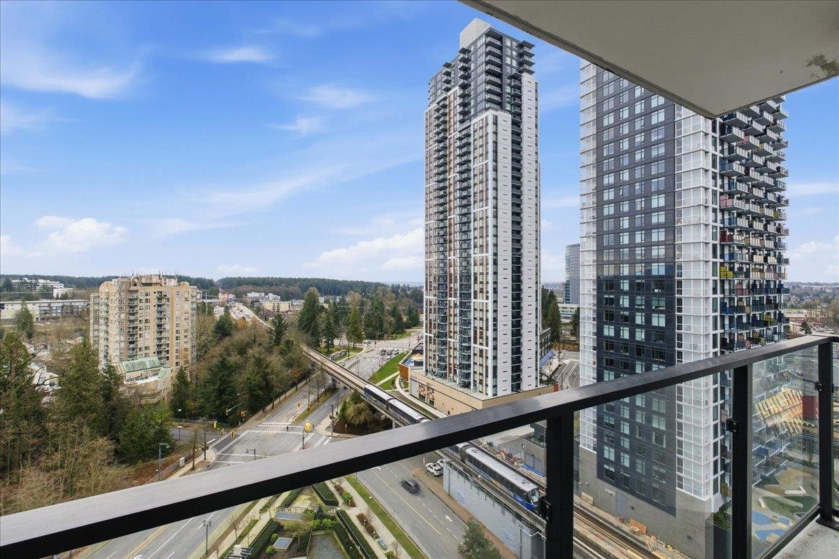 Bedroom 3 Photo of 1610 9887 Whalley Boulevard, Surrey, BC