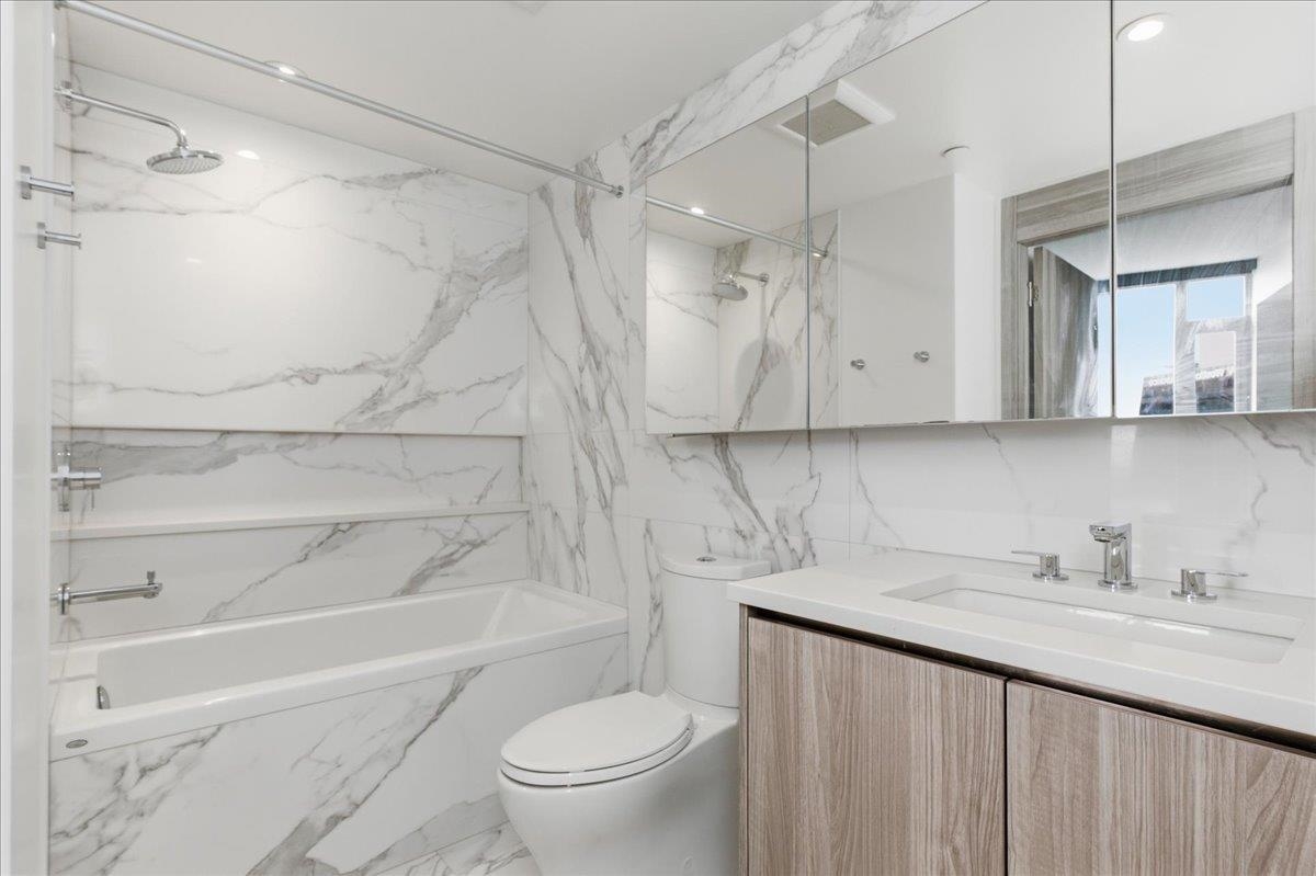 Breakfast Nook Photo of 1610 9887 Whalley Boulevard, Surrey, BC