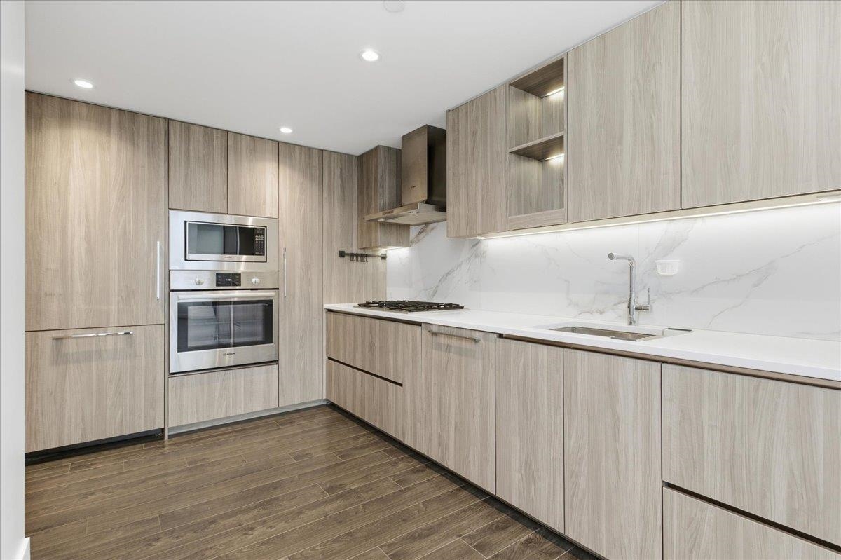 Dining Area Photo of 1610 9887 Whalley Boulevard, Surrey, BC